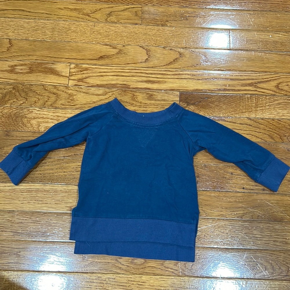 Navy blue baby shirt never worn size 6-12 months